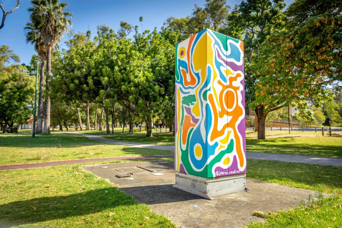 Jarni McGuires (local Perth artist) Splash of Artwork mural in collaboration with Water Corporation in WA